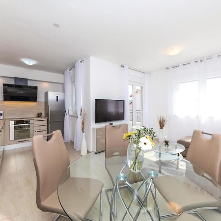 2 Bedroom Amazing Apartment In Trogir Exterior photo
