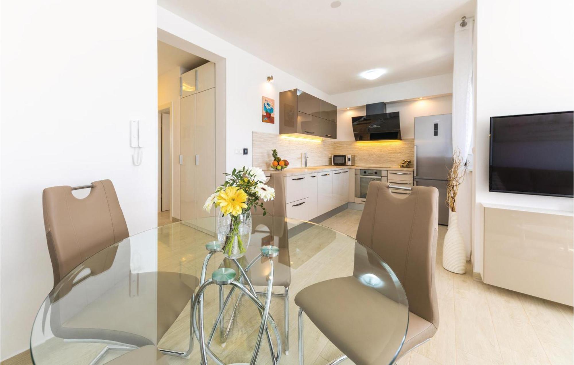 2 Bedroom Amazing Apartment In Trogir Exterior photo